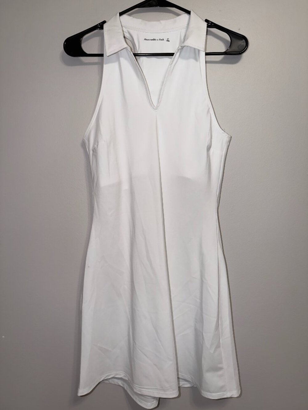 Abercrombie & Fitch YPB White Sleeveless Polo Workout Traveler Dress Small Tall - Picture 2 of 6